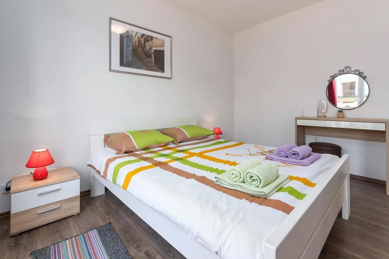 Apartments Oliva Пореч