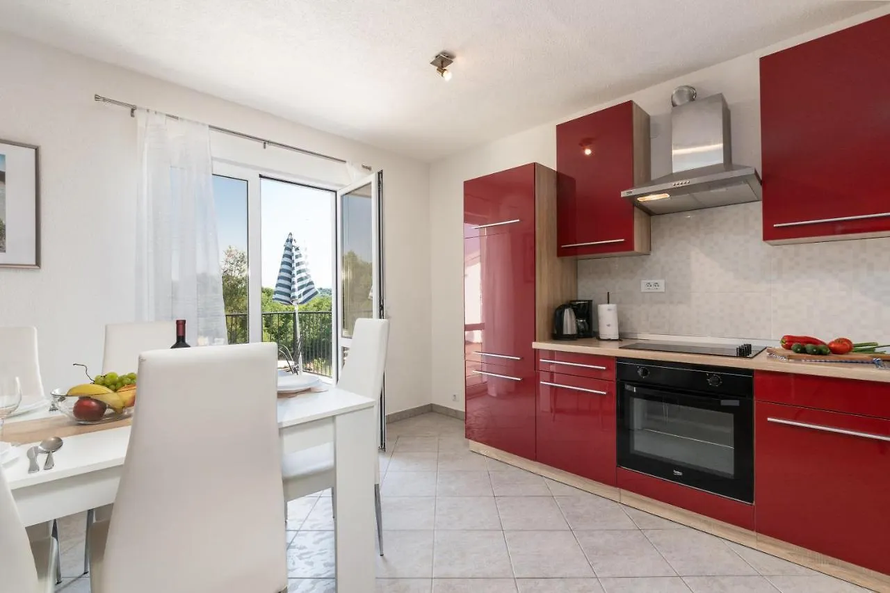 Apartments Oliva Пореч